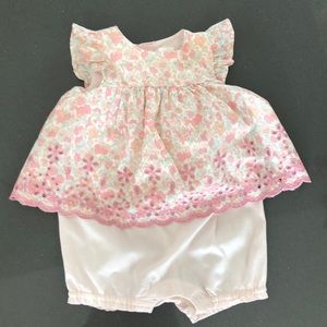 Gap Eyelet floral short romper